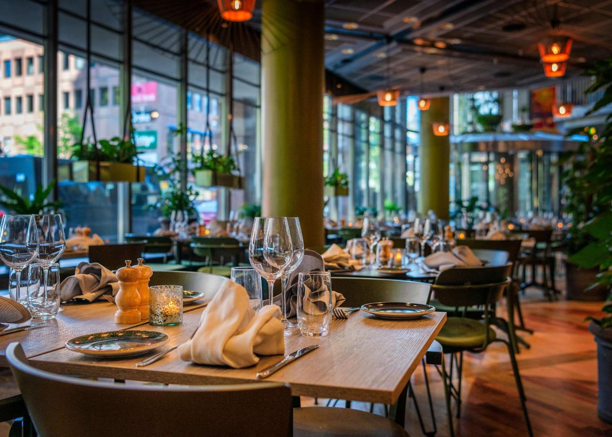 于默尔广场斯堪迪克酒店 于默奧 外观 照片